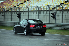 宝马325i