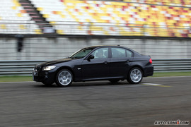宝马325i