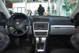 2014款斯柯达明锐1.6L手自一体逸致版