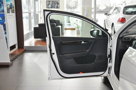 2012款大众迈腾旅行轿车2.0TSI