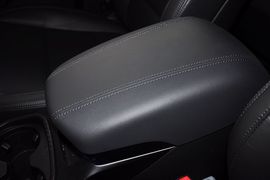 2013款现代全新胜达2.4L自动四驱智能型