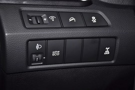 2013款现代全新胜达2.4L自动四驱智能型