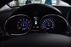 2013款现代全新胜达2.4L自动四驱智能型