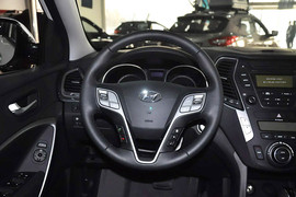 2013款现代全新胜达2.4L自动四驱智能型