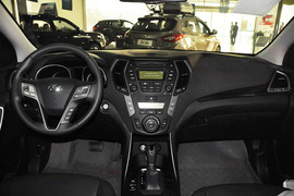 2013款现代全新胜达2.4L自动四驱智能型