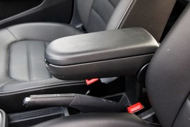 2014款一汽-大众新捷达1.6L自动豪华型深度试驾