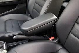 2014款一汽-大众新捷达1.6L自动豪华型深度试驾