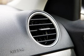 2014款一汽-大众新捷达1.6L自动豪华型深度试驾