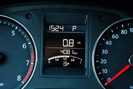 2014款一汽-大众新捷达1.6L自动豪华型深度试驾