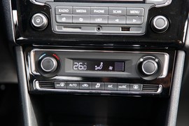2014款一汽-大众新捷达1.6L自动豪华型深度试驾