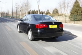 2014款一汽-大众新捷达1.6L自动豪华型深度试驾