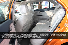 比亚迪秦实拍图解