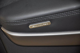 2013款现代全新胜达2.4L自动四驱尊贵型