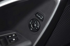 2013款现代全新胜达2.4L自动四驱尊贵型