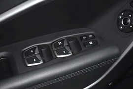 2013款现代全新胜达2.4L自动四驱尊贵型