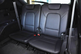 2013款现代全新胜达2.4L自动四驱尊贵型