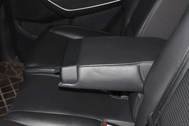 2013款现代全新胜达2.4L自动四驱尊贵型