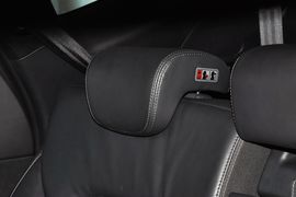 2013款现代全新胜达2.4L自动四驱尊贵型