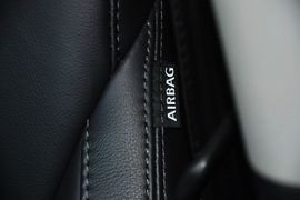 2013款现代全新胜达2.4L自动四驱尊贵型