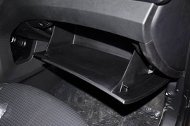 2013款现代全新胜达2.4L自动四驱尊贵型