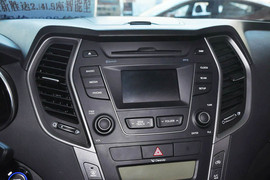 2013款现代全新胜达2.4L自动四驱尊贵型