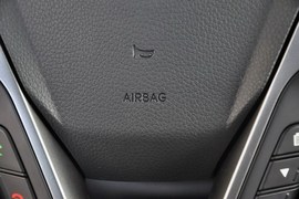 2013款现代全新胜达2.4L自动四驱尊贵型