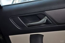 2013款斯柯达昕锐1.6L手动优选型