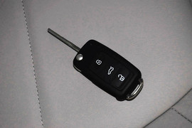 2013款斯柯达昕锐1.6L手动优选型