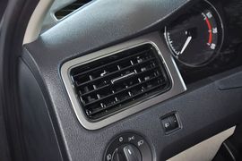 2013款斯柯达昕锐1.6L手动优选型