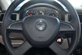 2013款斯柯达昕锐1.6L手动优选型