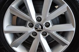 2013款斯柯达昕锐1.6L手动优选型
