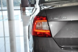 2013款斯柯达昕锐1.6L手动优选型
