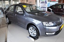 2013款斯柯达昕锐1.6L手动优选型
