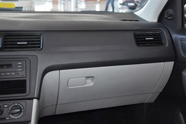 2013款斯柯达昕锐1.4L手动乐选型