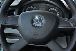 2013款斯柯达昕锐1.4L手动乐选型
