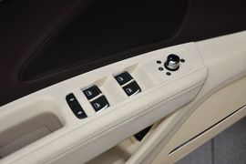 2013款奥迪A8L