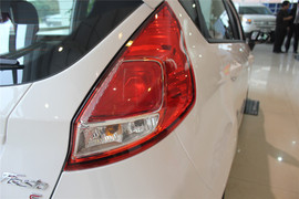 福特嘉年华1.0T实拍图解