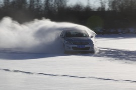 2014款全新爱丽舍1.6L手自一体豪华型漠河冰雪试驾