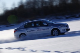 2014款全新爱丽舍1.6L手自一体豪华型漠河冰雪试驾