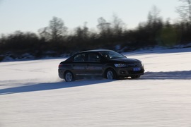 2014款全新爱丽舍1.6L手自一体豪华型漠河冰雪试驾