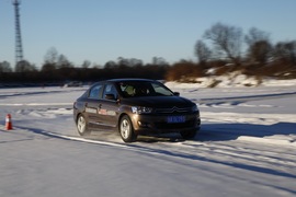 2014款全新爱丽舍1.6L手自一体豪华型漠河冰雪试驾