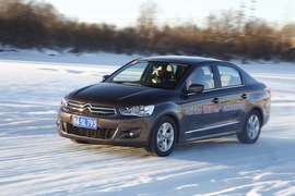 2014款全新爱丽舍1.6L手自一体豪华型漠河冰雪试驾