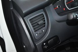 2013款起亚狮跑2.0L