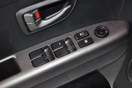 2013款起亚秀尔1.6L