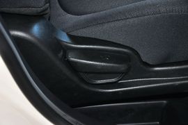 2013款起亚秀尔1.6L