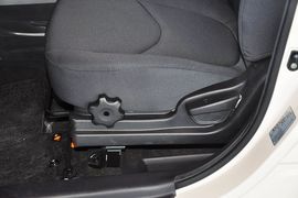 2013款起亚秀尔1.6L