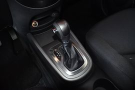 2013款起亚秀尔1.6L