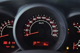 2013款起亚秀尔1.6L