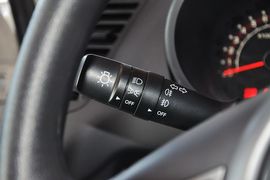 2013款起亚秀尔1.6L