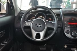 2013款起亚秀尔1.6L